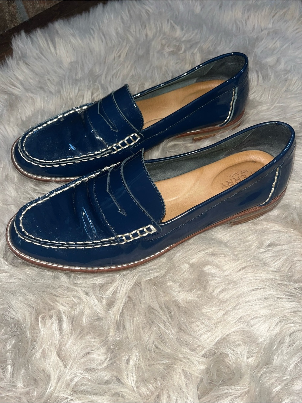 Sperry Women’s seaport penny sneaker navy crinkle patent leather size 10 VGUC